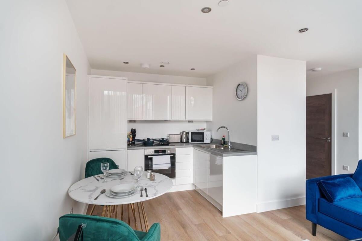 Stay Zeni, Alexandra Rise Manchester Sleek Studio Экстерьер фото