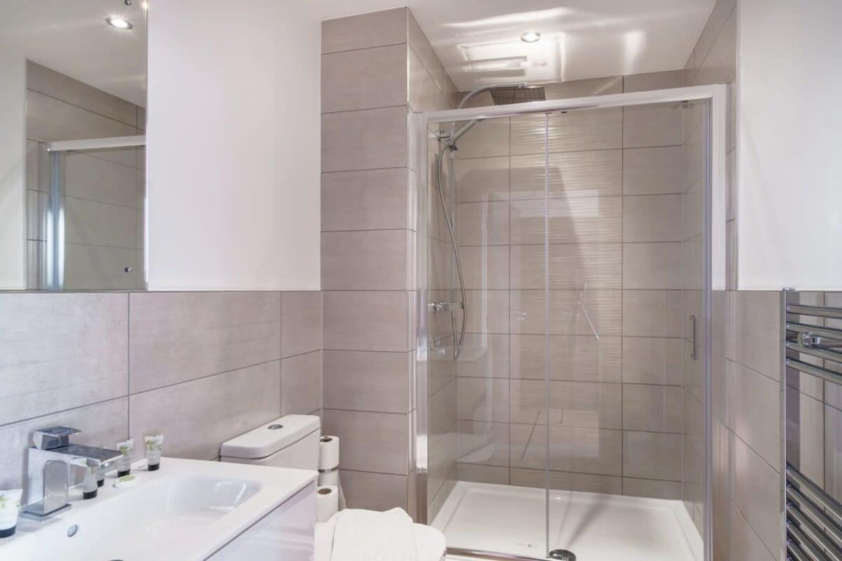 Stay Zeni, Alexandra Rise Manchester Sleek Studio Экстерьер фото